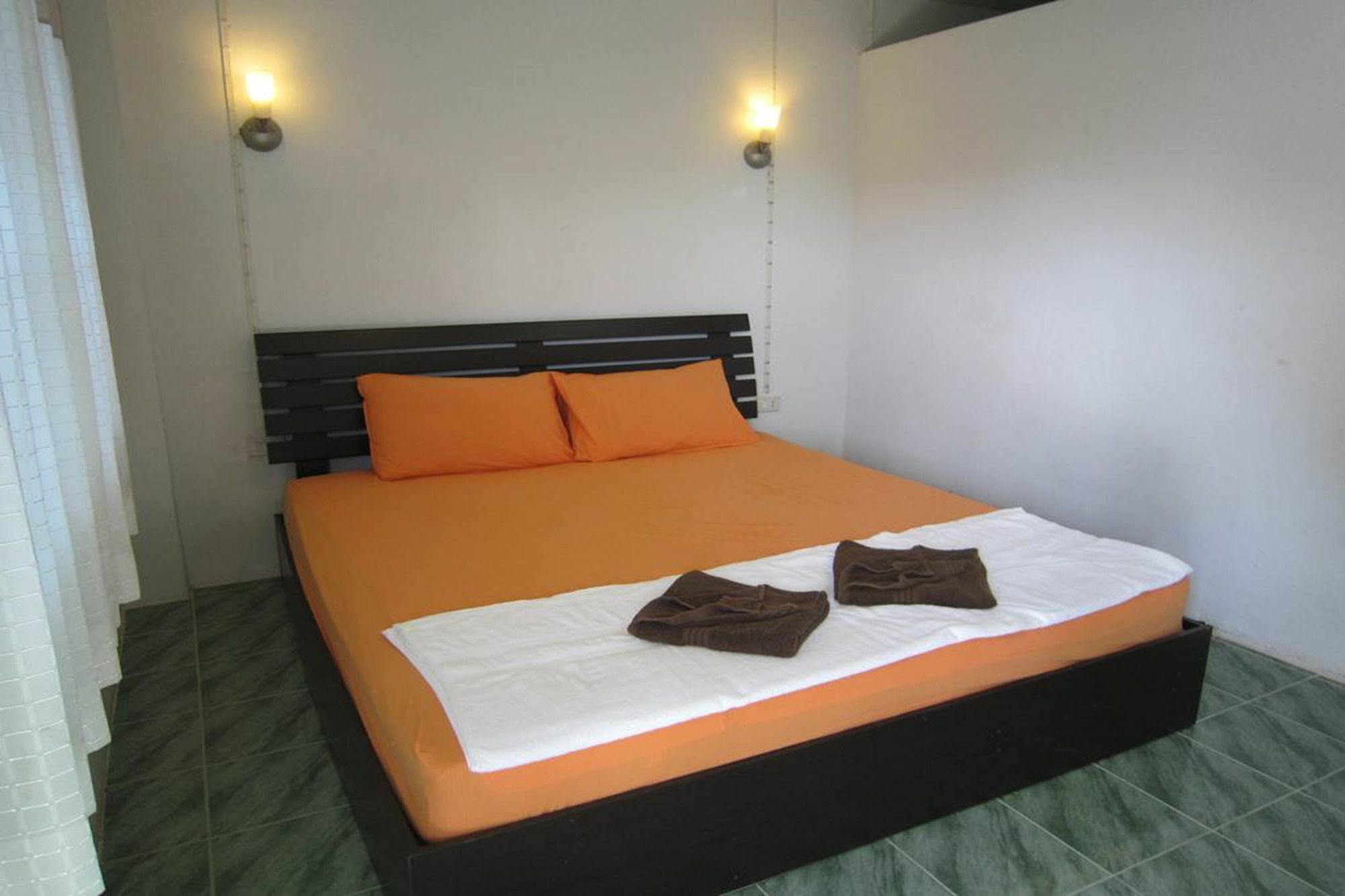 Run'S Bed & Breakfast Краби Экстерьер фото